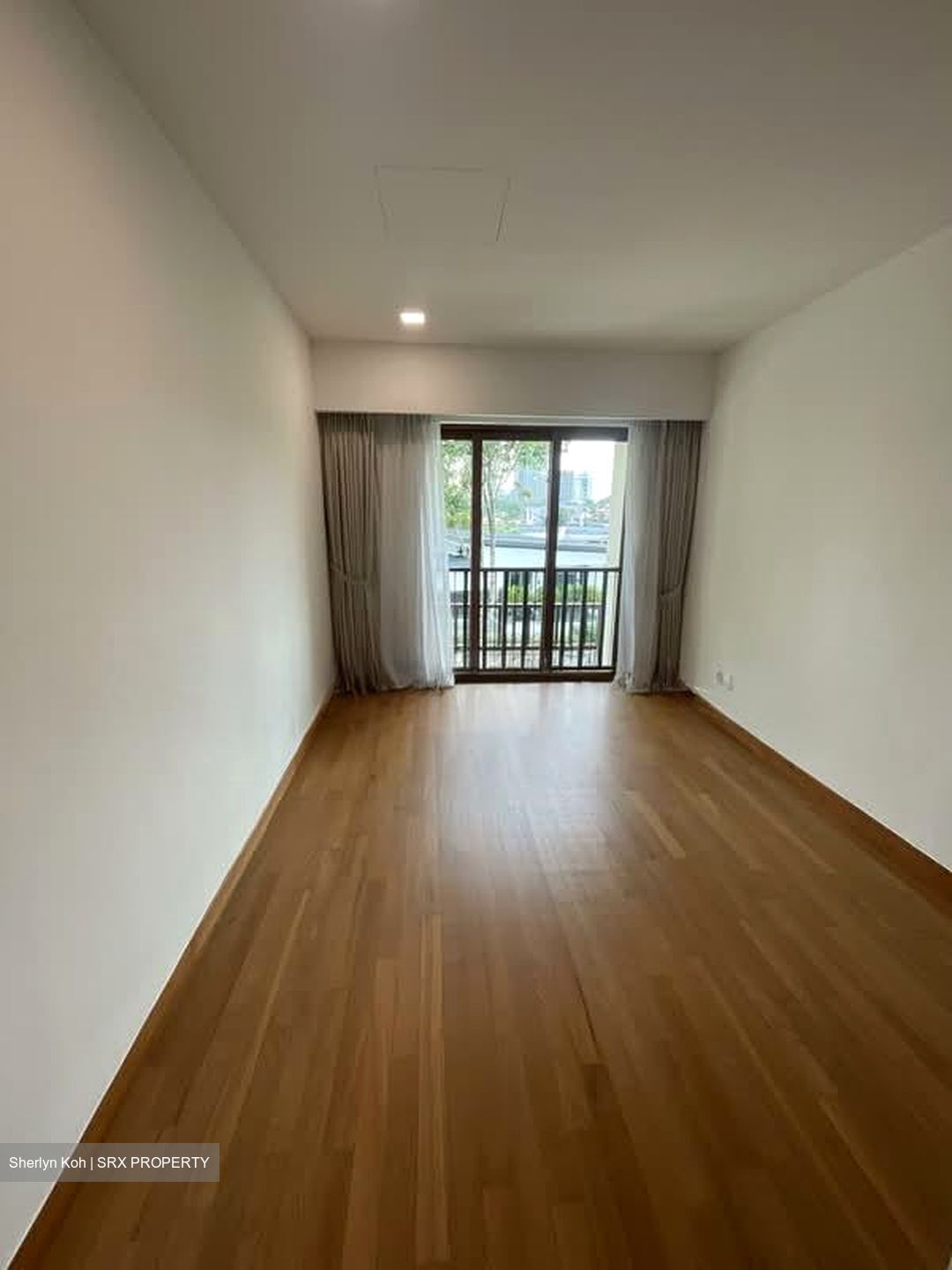 Barker Road (D11), Condominium #577014371